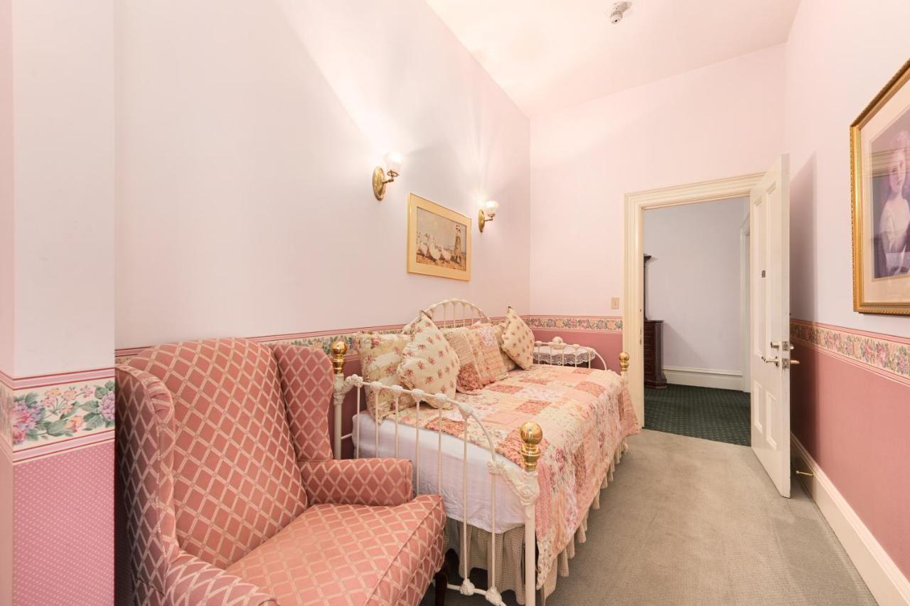 The Gables Wine Country Inn ซานตา โรซา ภายนอก รูปภาพ