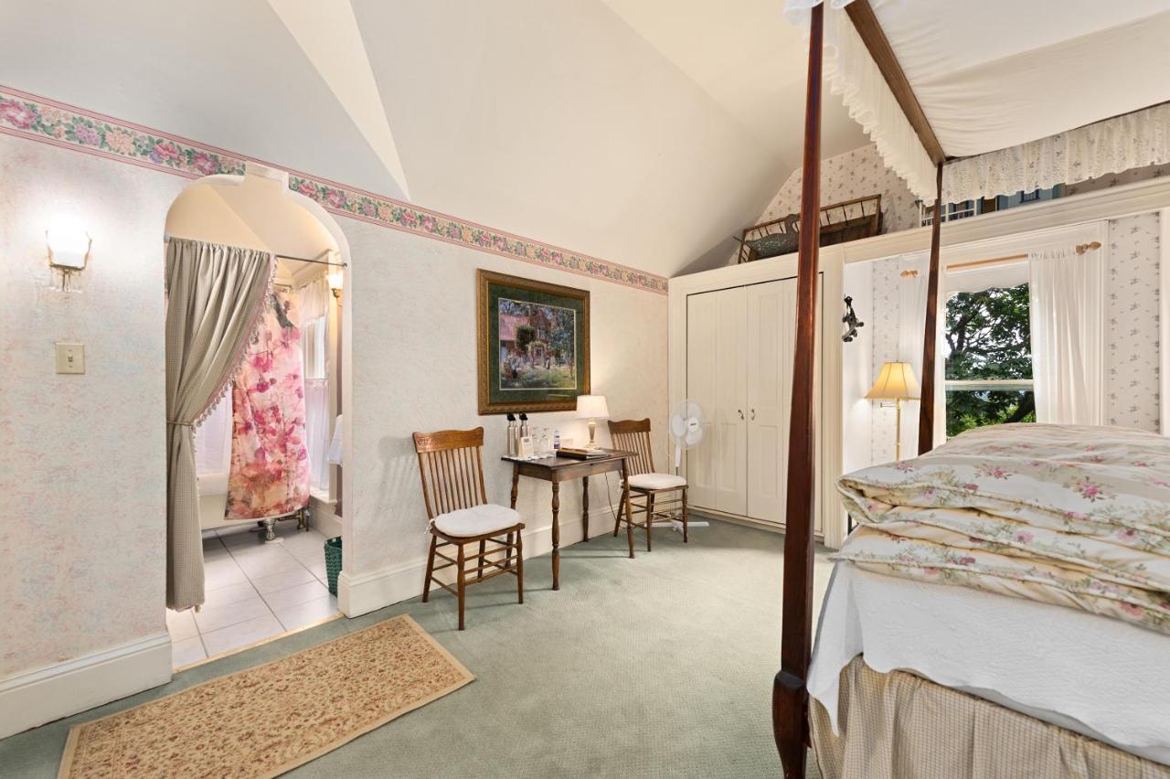 The Gables Wine Country Inn ซานตา โรซา ภายนอก รูปภาพ