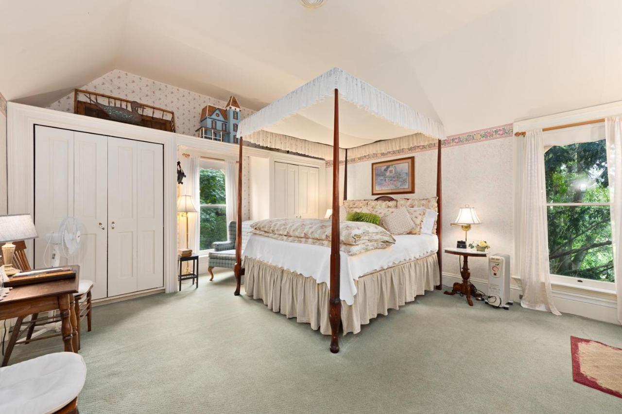The Gables Wine Country Inn ซานตา โรซา ภายนอก รูปภาพ