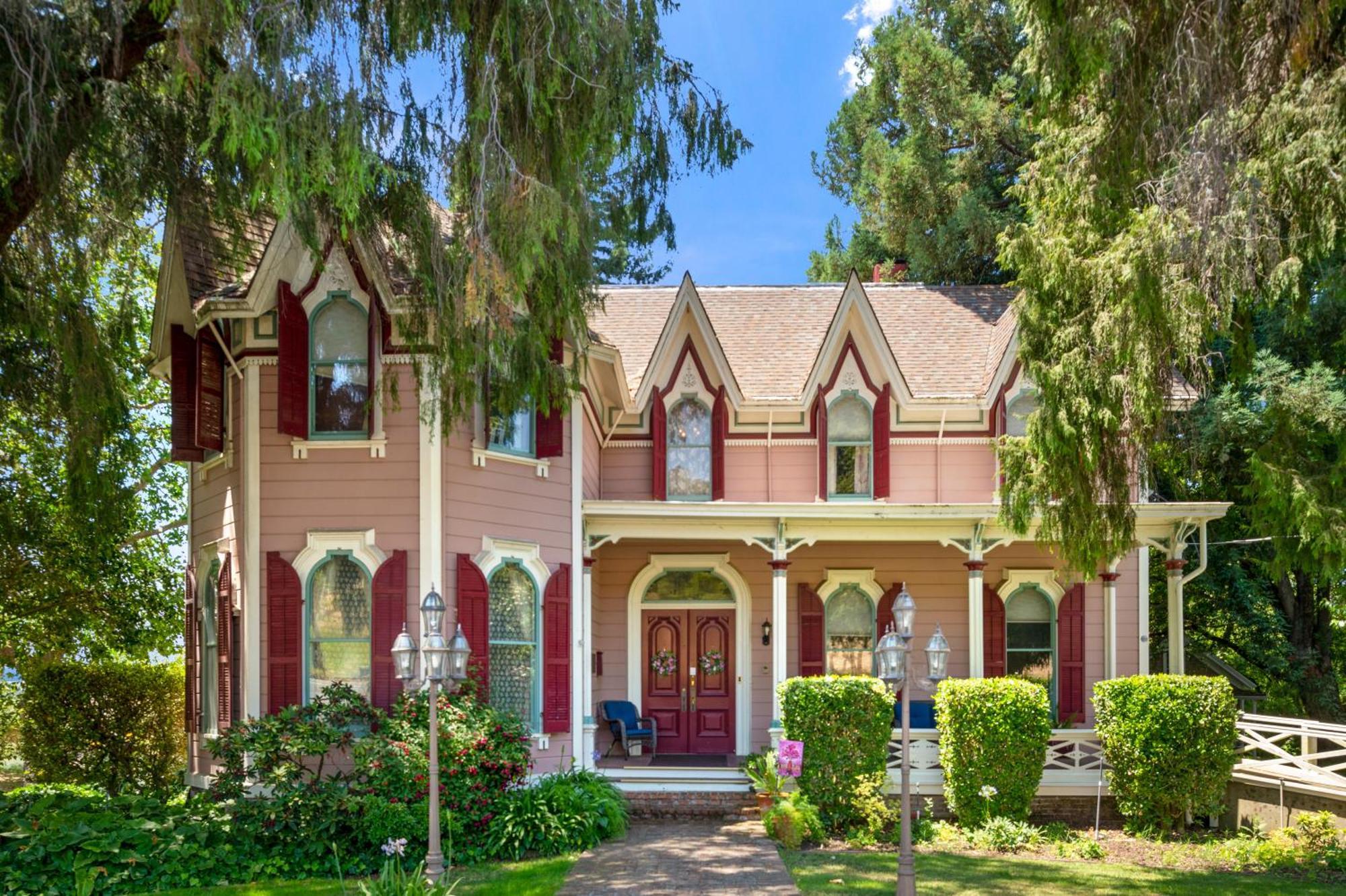 The Gables Wine Country Inn ซานตา โรซา ภายนอก รูปภาพ